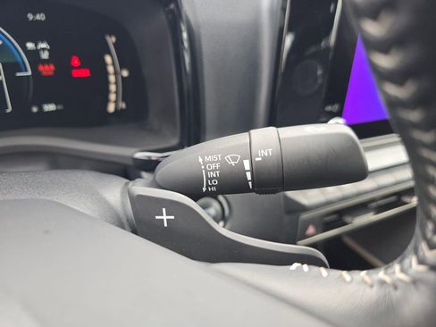 Used 2025 Toyota Camry SE image 24