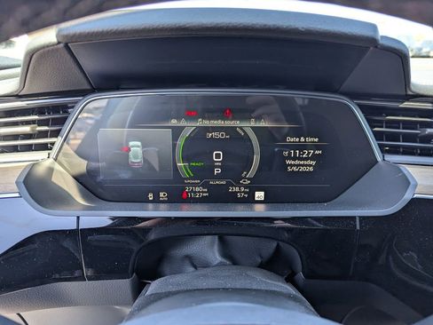 Used 2024 Audi Q8 e-tron Premium Plus AWD/4WD image 18