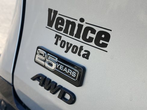 Certified 2023 Toyota Sienna XSE image 11