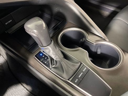 Certified 2024 Toyota Camry SE FWD image 22