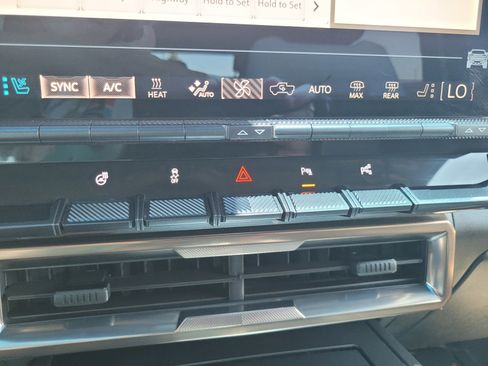 Used 2025 GMC Hummer EV 2X AWD/4WD image 22