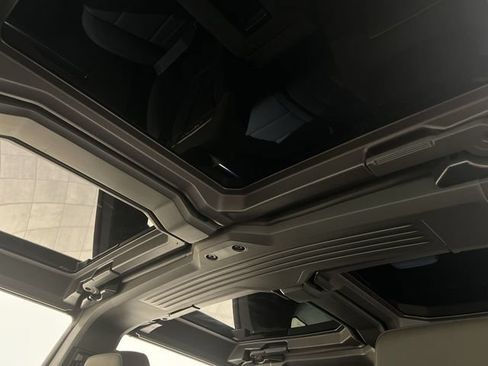 New 2025 GMC Hummer EV 2X AWD/4WD image 18