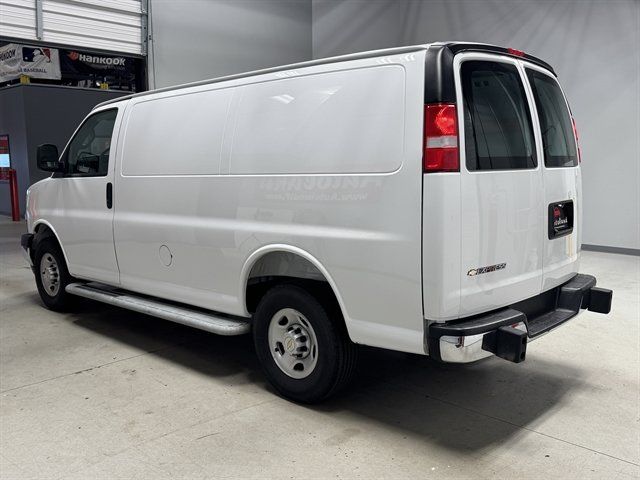 Used 2025 Chevrolet Express 2500 w/ Driver Convenience Package RWD image 6