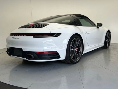 Certified 2021 Porsche 911 Targa 4S AWD/4WD image 31