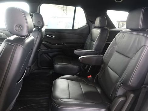 Used 2023 Chevrolet Traverse LT FWD image 20