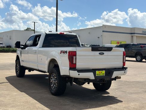 Used 2022 Ford F350 Lariat w/ Lariat Ultimate Package AWD/4WD image 3