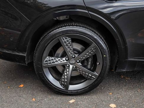 Used 2023 Genesis GV70 2.5T w/ Sport Prestige Package image 5