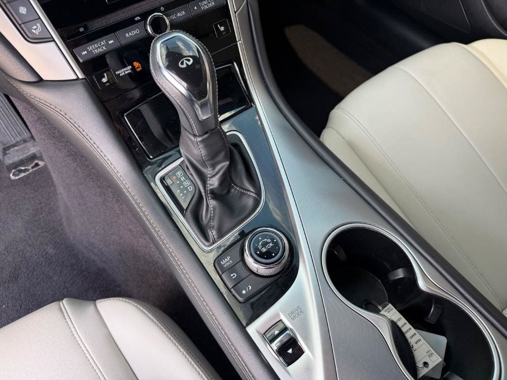 Used 2018 INFINITI Q60 2.0t w/ Sensory Package 2.0T Luxe RWD image 22