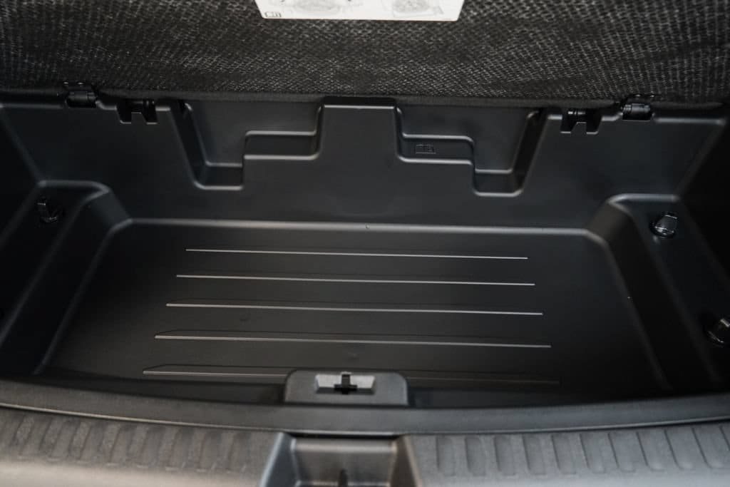 New 2026 Chevrolet Traverse RS w/ LPO, Floor Liner Package AWD/4WD image 11