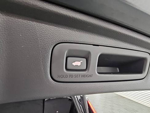 Used 2025 Honda CR-V Sport Touring image 38