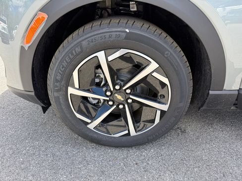 New 2026 Chevrolet Equinox EV LT FWD image 22