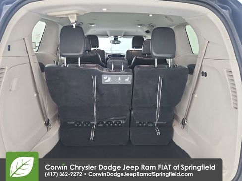 Used 2017 Chrysler Pacifica Touring-L image 33