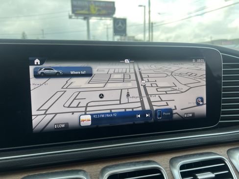 Used 2025 Mercedes-Benz GLE 450 4MATIC image 25