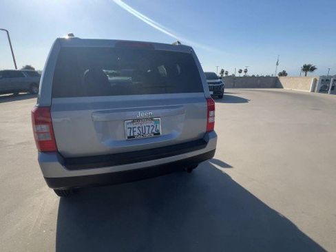 Used 2015 Jeep Patriot Sport w/ Power Value Group FWD image 7