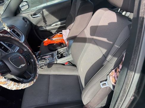 Used 2022 Dodge Charger SXT RWD image 7