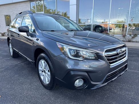 Used 2019 Subaru Outback 2.5i Premium image 1