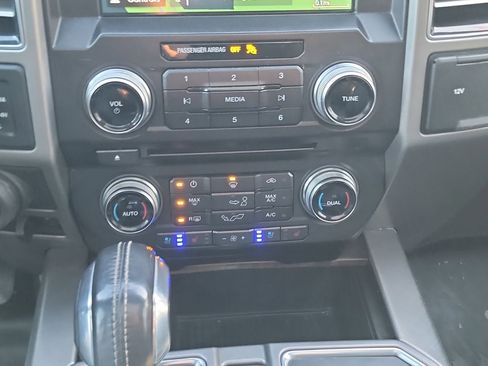 Used 2018 Ford F150 Limited w/ Trailer Tow Package image 19