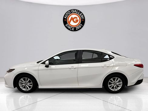 Used 2025 Toyota Camry LE FWD image 7
