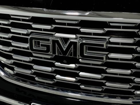 Used 2019 GMC Terrain Denali w/ GMC Pro Grade Package AWD/4WD image 37