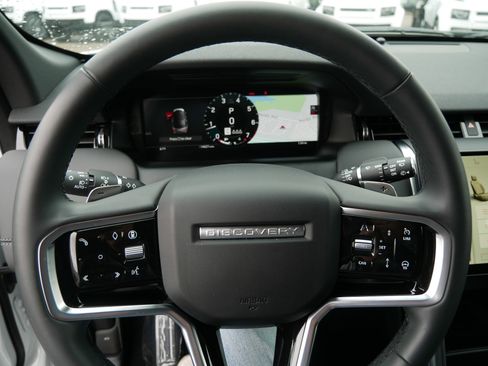 Used 2024 Land Rover Discovery Sport Dynamic SE image 25