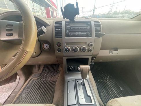 Used 2005 Nissan Pathfinder SE w/ (P01) Se Premium Pkg image 12