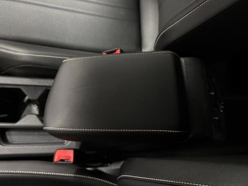 Used 2022 Volkswagen Tiguan SE R-Line image 20