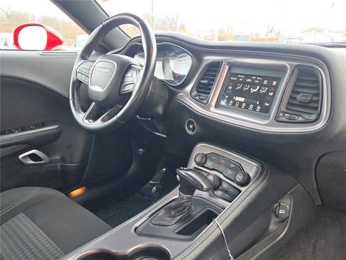 Certified 2023 Dodge Challenger SXT image 9