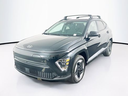 Used 2024 Hyundai Kona SEL FWD image 3