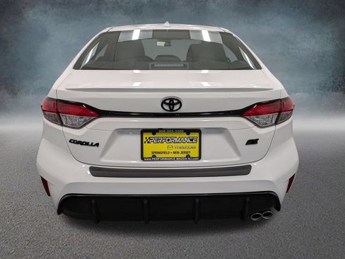 Used 2026 Toyota Corolla SE w/ SE Package FWD image 5