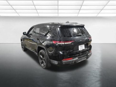 Used 2023 Jeep Grand Cherokee L Laredo AWD/4WD image 7