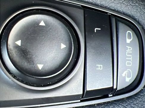 Used 2018 Kia Stinger RWD image 43