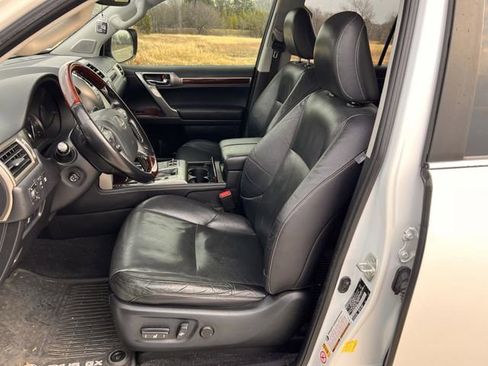 Used 2018 Lexus GX 460 image 21