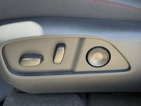 New 2026 Chevrolet Equinox RS w/ Convenience Package III FWD image 25