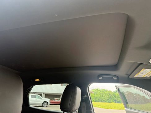 Used 2021 Chevrolet TrailBlazer RS w/ Sun and Liftgate Package FWD image 18