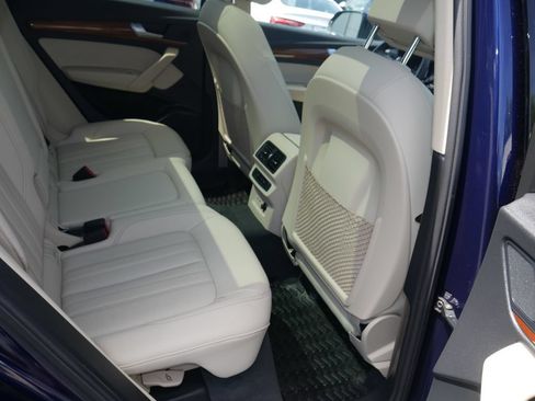 Used 2023 Audi Q5 2.0T Premium w/ Convenience Package AWD/4WD image 28