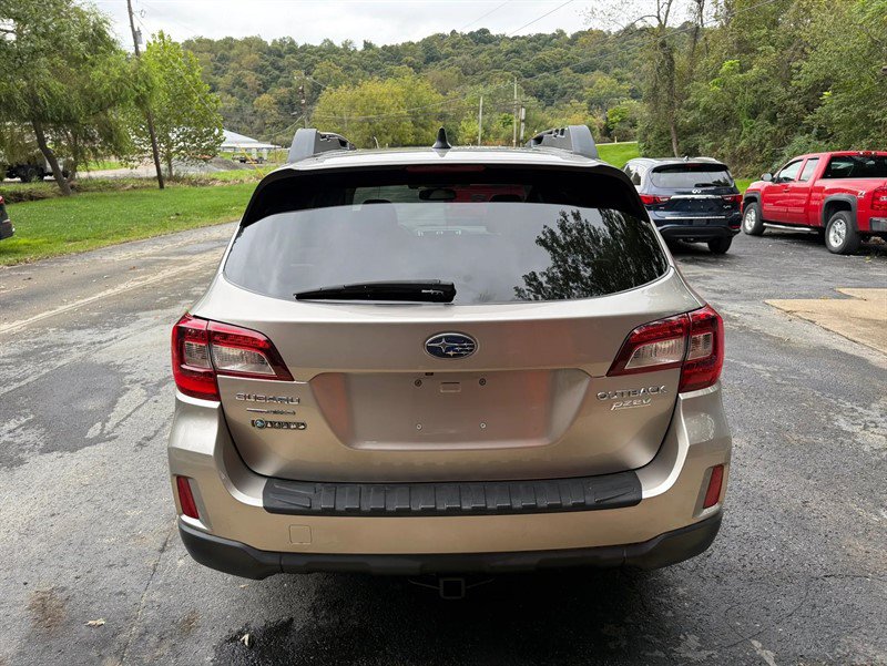 Used 2016 Subaru Outback 2.5i Limited AWD/4WD image 5