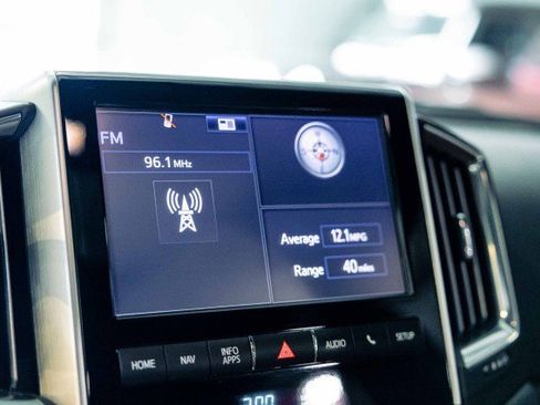 Used 2018 Toyota Land Cruiser image 24