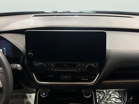 Used 2026 Toyota Grand Highlander FWD image 21