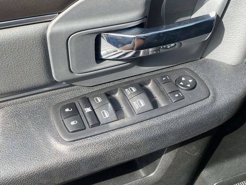 Used 2024 RAM 1500 Classic SLT AWD/4WD image 19