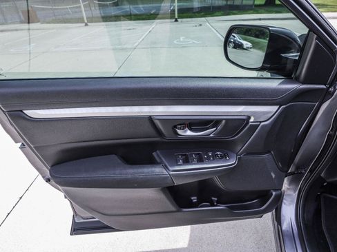 Used 2019 Honda CR-V LX image 28