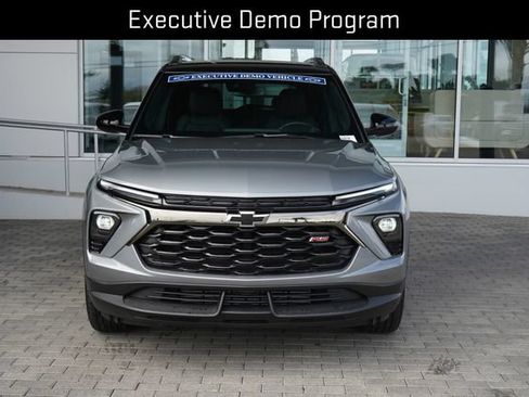 Used 2026 Chevrolet TrailBlazer RS w/ Convenience Package AWD/4WD image 3