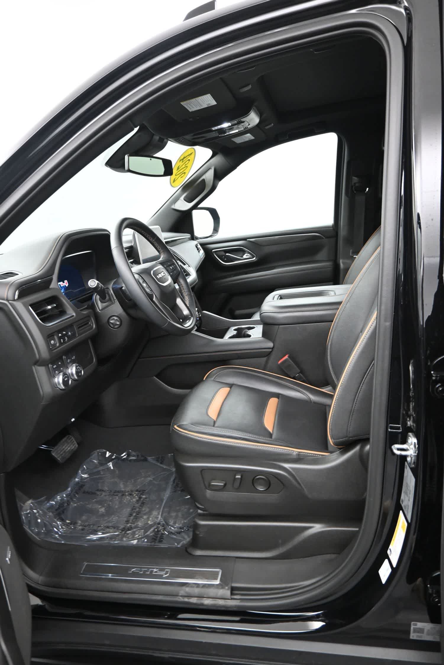 Used 2024 GMC Yukon AT4 AWD/4WD image 11