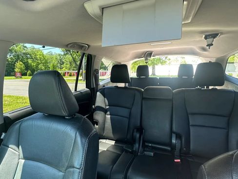 Used 2016 Honda Pilot Touring image 24