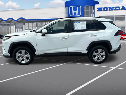Used 2024 Toyota RAV4 XLE FWD image 5