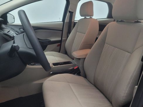 Used 2017 Ford Focus SE FWD image 17