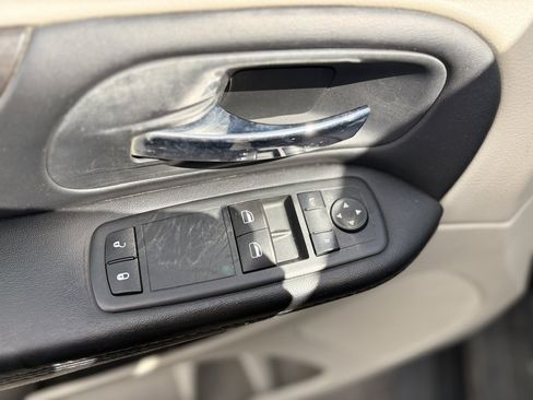 Used 2015 Dodge Grand Caravan SE w/ Quick Order Package 29E SE FWD image 10