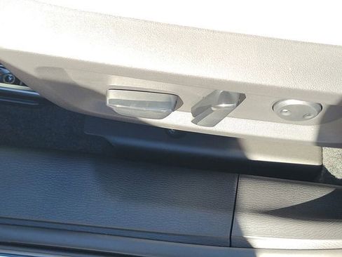 New 2025 Mitsubishi Outlander SE image 20