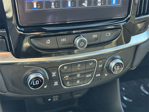 Certified 2023 Chevrolet Traverse LT w/ LT Premium Package image 16
