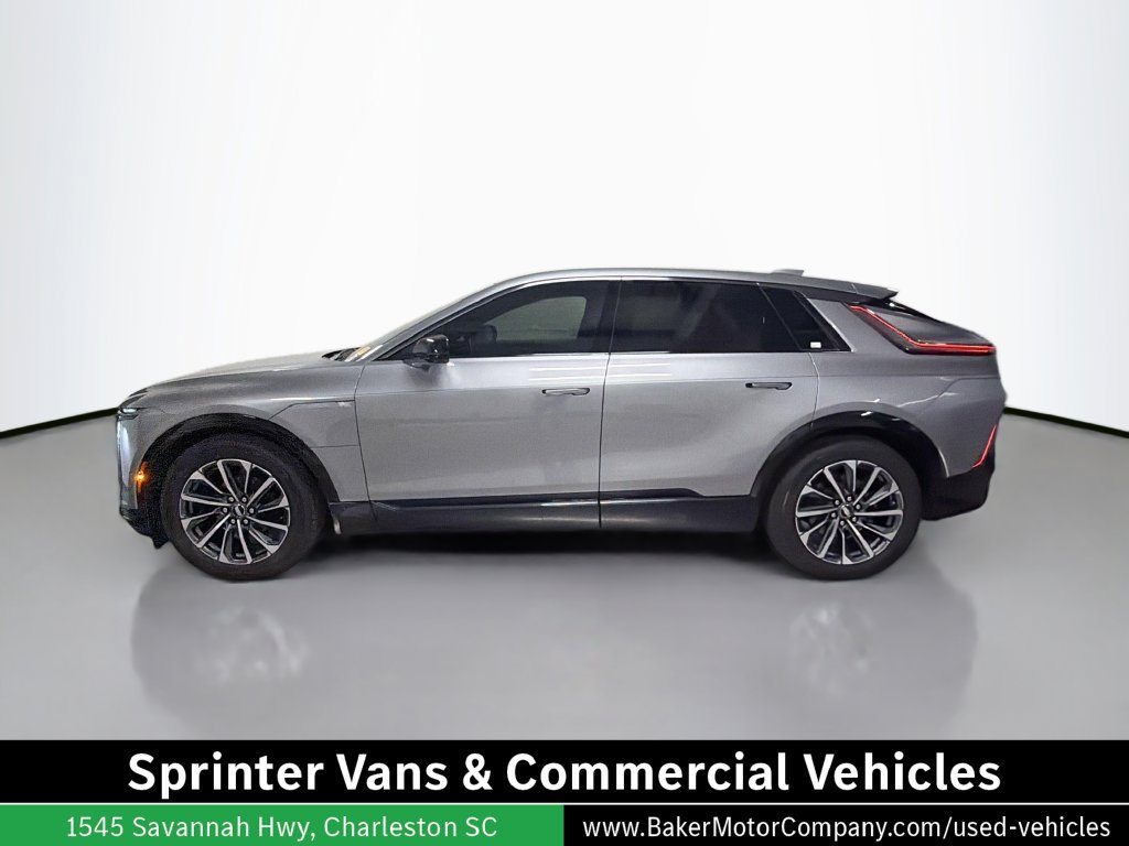 Used 2024 Cadillac Lyriq Sport RWD image 2