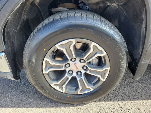 Used 2024 GMC Sierra 1500 SLT image 32